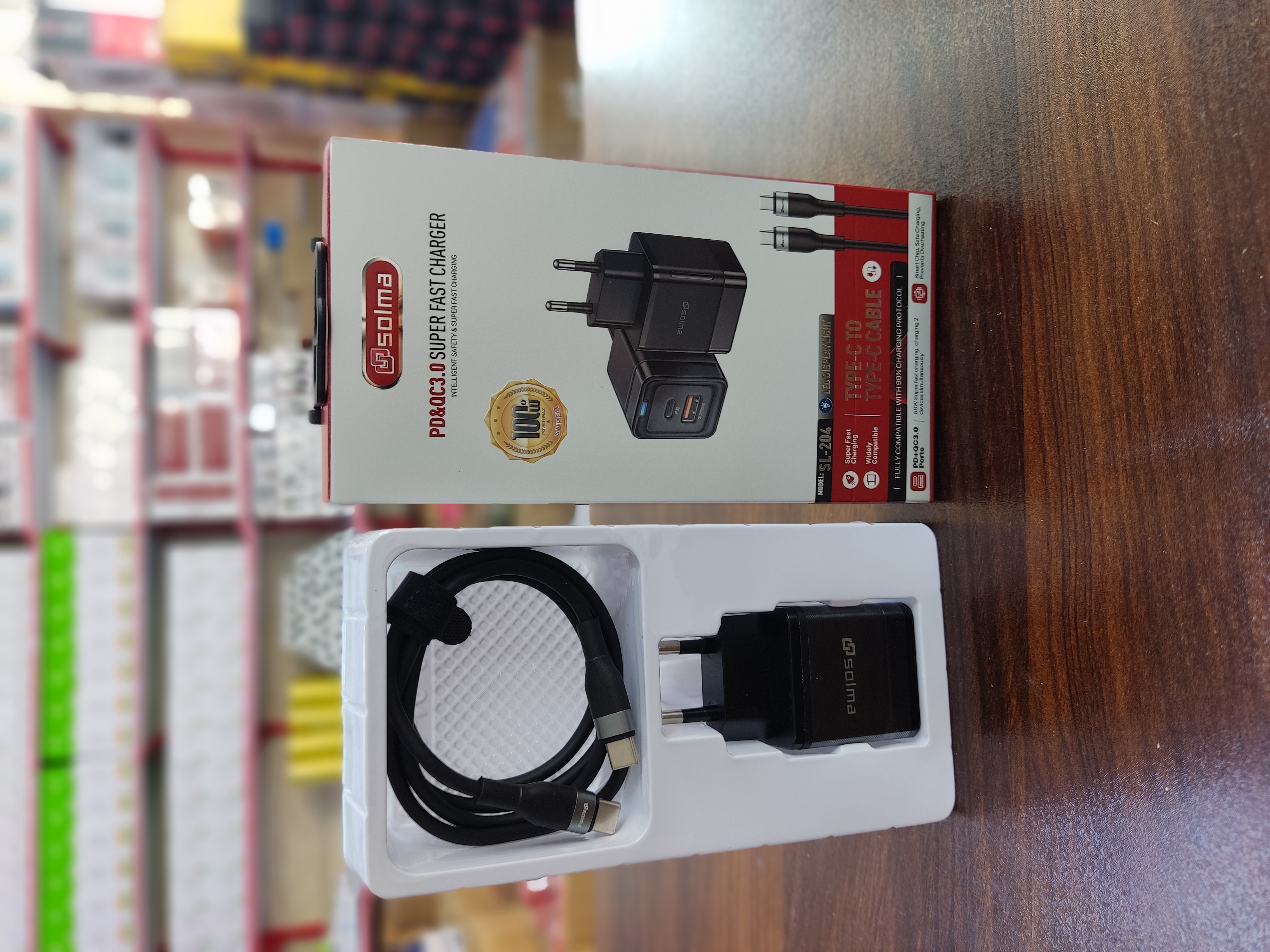 شارژ با کابل دو سر تایپ سی و یک خروجی USB برند سولما